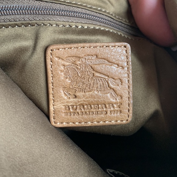 Authentic Burberry leather hobo bag. Used, but only worn 2x. No storage bag. - Picture 5 of 13